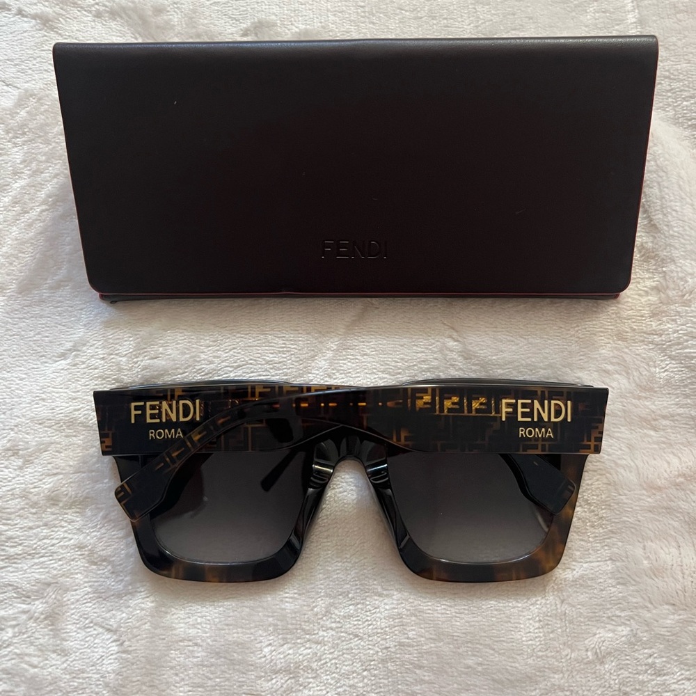 Fendi Roma FF Logo Square Sunglasses Tortoiseshell Brown w/ Case & Auth Card - Picture 6 of 6
